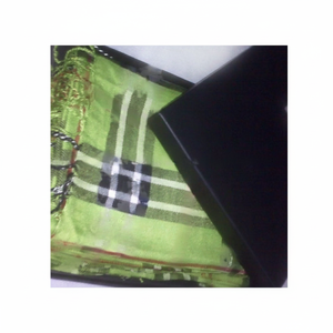 ผ้าพันคอผ้าเรยอนชนิดบรรจุกล่องผ้าคลุมไหล่ผ้าคอตตอนเนื้อนุ่มพิเศษพิมพ์ลายผ้าโพลีเอสเตอร์ฤดูหนาวพู่ฤดูใบไม้ผลิสำหรับใช้ในชีวิตประจำวันของผู้ใหญ่ - Product Image 1