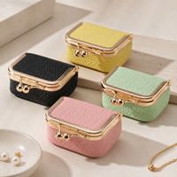 Étui à bijoux en cuir PU miniature avec logo personnalisé, fermeture à pression, disponible en quatre couleurs, pour bagues et boucles d'oreilles