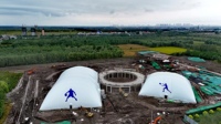 Grande tente dôme gonflable pour usage industriel, structure de bâtiment, application entrepôt, étanche quatre saisons (>3000 mm)