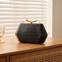 Pochette de soirée Aimiqi en PU motif crocodile avec fermeture éclair, bandoulière polyvalente, luxe abordable pour femmes, idéale pour les banquets