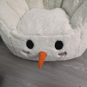 2023 vente chaude mignon bonhomme de neige forme blanche enfants pouf bébé personnalisé en gros pouf chaise coussin chaise pour enfants - Product Image 4
