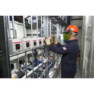 Multimètre numérique Fluke 87V True RMS 1000 V 100 A pour électriciens industriels - Product Image 3