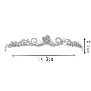 Diadème de <span class=keywords><strong>Mariée</strong></span> Rose d'Inspiration Vintage, Bandeau Minimaliste en Strass, Bijou de Cheveux Délicat à Motifs Floraux, pour Chignons Romantiques et Tenues de Bal - Product Image 4