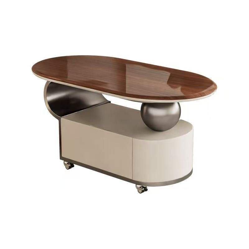 Piedra microcristalina con veta de madera gris plomo.