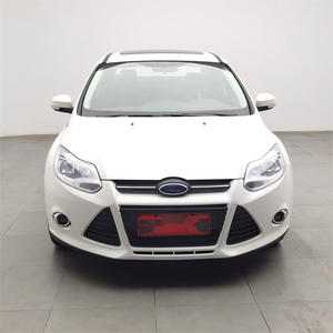 Voitures d'occasion <span class=keywords><strong>Ford</strong></span> <span class=keywords><strong>Focus</strong></span> 2012 1.6L Essence Automatique Berline Conduite à Gauche Vente en Gros en Stock - Product Image 2