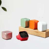 Vente en gros de boîtes en métal de 55*55*45 mm, 2 oz, 60 ml, petites boîtes de rangement vides, logo personnalisé, pour bonbons, aliments, cosmétiques, bougies, avec couvercles