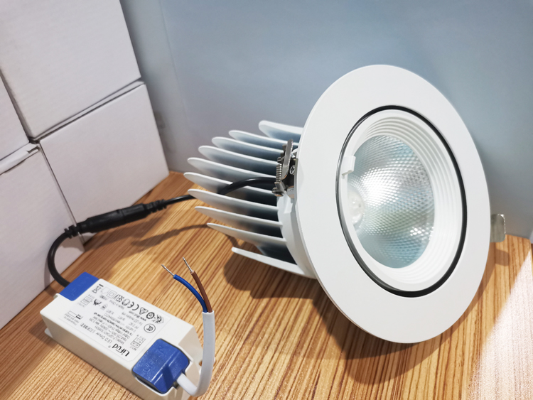 5000k Cylinder Gimbal Lamp 30w Recessed Dimmable Adjustable Cob Led Gimbal Downlight 9w 15w 20w Dimmable Optional White Aluminum