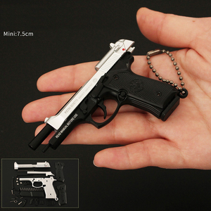Vente en gros de PUBG M92 personnalisé mini métal 3d vrais modèles de pistolet jouets porte-clés 2023 2024 hot kids mini holster jouets modèles porte-clés - Product Image 4