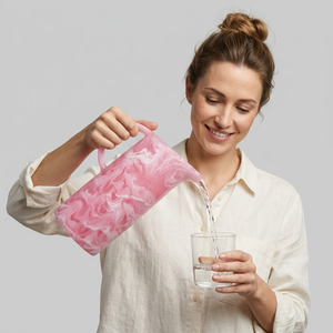 Pichet à eau en résine fait main indien personnalisé, design tourbillon unique, compatible lave-vaisselle, écologique, capacité 6L, idéal pour les fêtes et la bière - Product Image 1