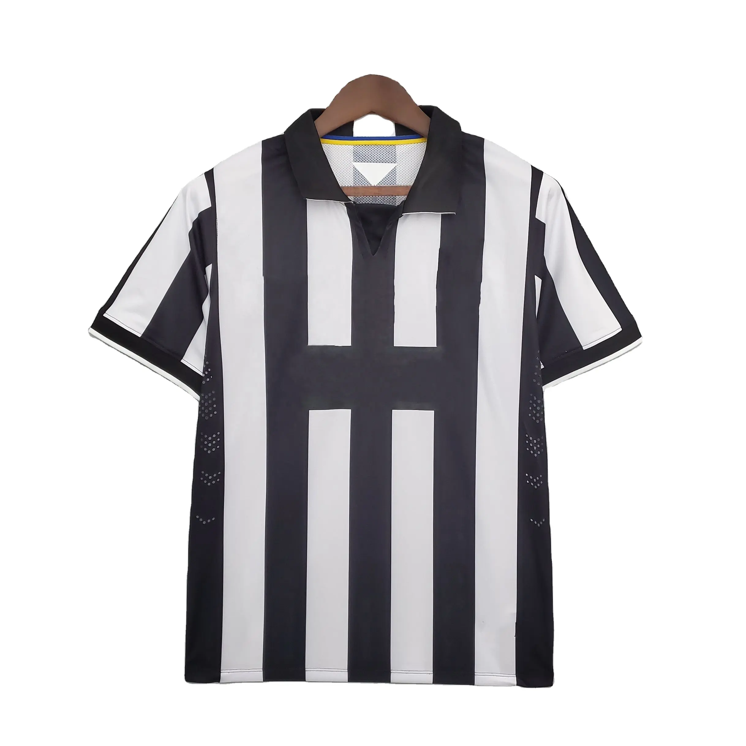 2014/2015 흑백 홈 오리지널 레트로 축구 저지 남자 플레이어 번호 7 태국 축구 셔츠