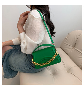 Sac à main femme en cuir PU Candy <span class=keywords><strong>Fashion</strong></span> à bandoulière unique avec fermeture à chaîne, couleur unie, doublure en polyester - Product Image 5