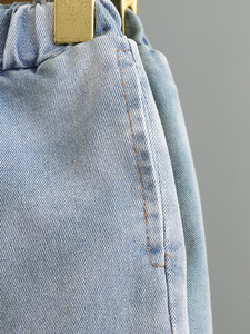 <span class=keywords><strong>ชุด</strong></span>เซ็ตสองชิ้น เสื้อแจ็คเก็ตปักลา<span class=keywords><strong>ย</strong></span>พิมพ์พร้อมเข็มขัดสำหรับเด็กผู้หญิง สไตล์ลำลอง ขา<span class=keywords><strong>ย</strong></span>ดีที่สุดปี 2025 + กางเกง<span class=keywords><strong>ย</strong></span>ีนส์ฟอกแบบ Heavy Industry Wash - Product Image 5