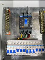 Boîte de distribution complète Delixi personnalisée, disjoncteur MCCB LE 4P 100A, 415V 8KV, boîte de distribution de disjoncteurs électriques