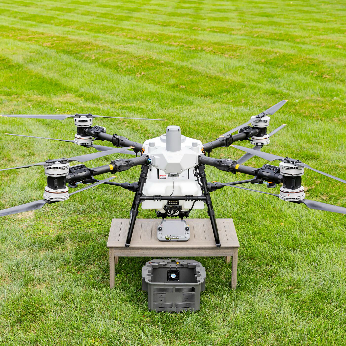 โดรนพ่นยา T100