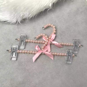 Atacado elegante pérola <span class=keywords><strong>Pet</strong></span> roupas cabides Mini pérolas coloridas cabide com clipes - Product Image 2