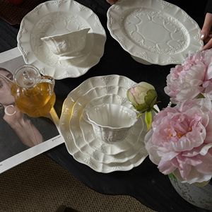 Juego de Vajilla de Porcelana China con Encaje Repujado Estilo Francés Vintage, Apto para Microondas, Regalo de Boda, Plato Pesado Blanco Puro Medieval - Product Image 3