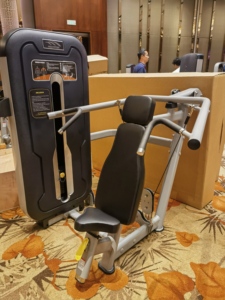 Équipement de fitness de haute qualité et robuste pour la musculation, offert par Pec Fly/rear Delt - Product Image 3