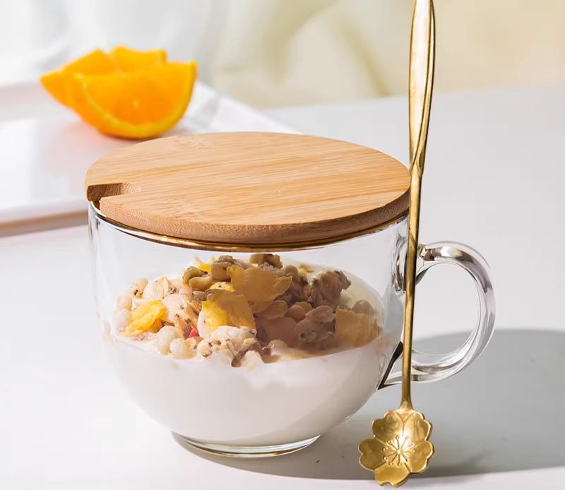 แก้วใส (พร้อมฝาไม้ไผ่ + ช้อนลายดอกซากุระ)