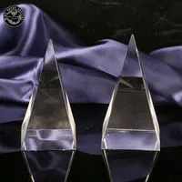 Boş kristal kağıt ağırlığında cam masa dekorasyon kristal piramit kağıt ağırlığı