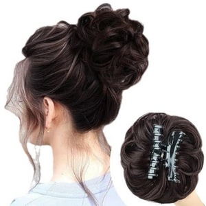 Vente en gros chaude chignon tête perruque <span class=keywords><strong>boucle</strong></span> pince à saisir queue de cheval perruques pince à saisir naturel moelleux sac de <span class=keywords><strong>cheveux</strong></span> - Product Image 2