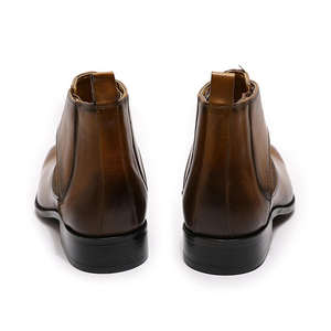 Bottines en cuir véritable de créateur - Chaussures habillées pour hommes imperméables à lacets pour l'automne/hiver - Product Image 6