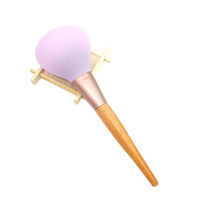 Pinceau de maquillage en forme de cœur avec logo personnalisé, manche en métal, pinceau à poudre doux avec couvercle pour un usage portable en voyage