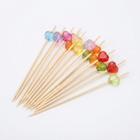 Piques à cocktail en bambou en forme de cœur de cristal coloré, cure-dents décoratifs en acrylique, brochettes alimentaires jetables pour apéritifs et fruits de fête