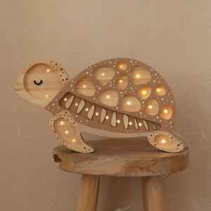 Segno animale casa camera da letto ornamento decorativo LED luce notturna per bambini bambino vivaio decorazione carina tartaruga in legno lampada da tavolo - Product Image 3