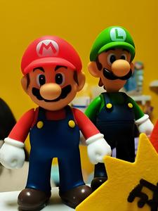 Figurines de Mario <span class=keywords><strong>en</strong></span> résine de fibre de verre grandeur nature personnalisées, série de cadeaux, figurines d'action Mario Bros de qualité supérieure pour la décoration intérieure des magasins - Product Image 3