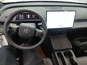 Prix bas <span class=keywords><strong>Toyota</strong></span> <span class=keywords><strong>BZ</strong></span> 3X 2025 BEV <span class=keywords><strong>SUV</strong></span> voiture d'occasion FWD5 - Product Image 5