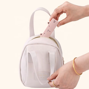 <span class=keywords><strong>Rodillo</strong></span> <span class=keywords><strong>Quitapelusas</strong></span> de Plástico Reutilizable, Plegable y Lavable A3519, Tamaño Pequeño para Mascotas, Eliminación de Pelo Adhesivo - Product Image 4