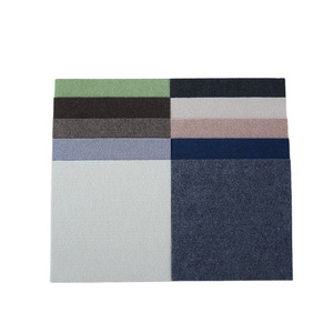 Tapis en tissu polyester à motifs géométriques EIFFEL HOME, design rayé multicolore pour la décoration de la maison - Product Image 1