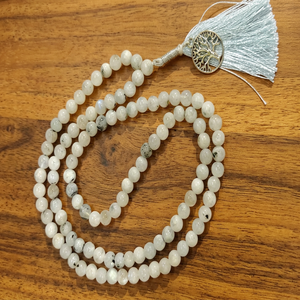 Collier Jap Mala bouddhiste fait main en perles de quartz sparagite naturel de 8 mm, pierres de cristal et breloques religieuses en argent - Product Image 4
