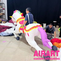 Prix de gros costume de cheval de danse gonflable, marionnette de cheval colorée gonflable pour l'heure du spectacle adulte