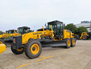 Niveleuse en osier d'occasion CLG4215 Niveleuse Machines de chantier d'occasion à bas prix - Product Image 2