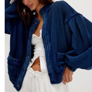 Cárdigan de punto extragrande amarillo mantequilla 2026 con borde sin rematar para <span class=keywords><strong>mujer</strong></span>, ideal para capas de otoño, OEM ODM Roupas Femininas - Product Image 2