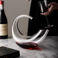 Bouteille en verre de vin de décanteur de forme irrégulière transparente caractéristique unique pour le prix d'usine de vin rouge de whisky