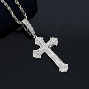 Ciondolo a Croce Gotica Iced Out Hip Hop in <span class=keywords><strong>Argento</strong></span> Sterling 925 con <span class=keywords><strong>Ali</strong></span> Decorate per Uomo, Lusso VVS 1 <span class=keywords><strong>D</strong></span> Moissanite Supera il Test del Diamante - Product Image 2