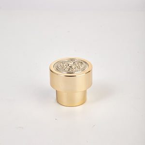 Bouchon de flacon de parfum en verre en gros, conception personnalisée, acceptation de bouchons de parfum en plastique doré - Product Image 1