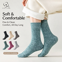 Chaussettes épaisses en tissu éponge pour femmes, chaussettes d'hiver chaudes et confortables, chaussettes de sol moelleuses, chaussettes douces en peluche mi-mollet pour la maison et le sommeil