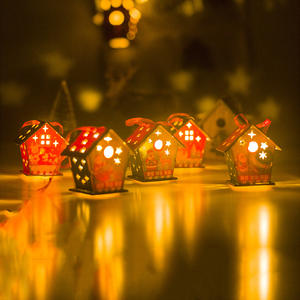 Décorations d'arbre de Noël Creative Handmade Exquis En Bois Couleur LED Illuminé Noël Chalet Pendentif - Product Image 4