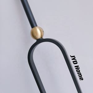 JYD Novo Design 5/8 "Matte Preto Oval Balaústres Ferro com Dois Bola De Latão para Decoração Interior Estável Ferro Forjado Stair Fusos - Product Image 3