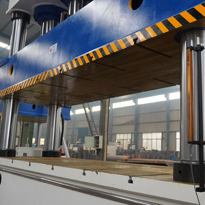 Pressa Idraulica <span class=keywords><strong>a</strong></span> Quattro Colonne da 1250 Tonnellate per Formatura <span class=keywords><strong>a</strong></span> Caldo di Pallet in Plastica <span class=keywords><strong>a</strong></span> Nove Gambe/Componenti Interni per Auto - Product Image 6