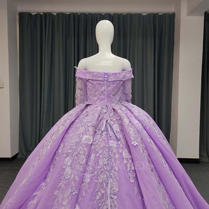 Lsany215 Robe de bal de Quinceañera moderne et romantique, violette, avec appliques florales 3D, décolleté cœur, traîne chapelle et perles, pour bal de promo - Product Image 4