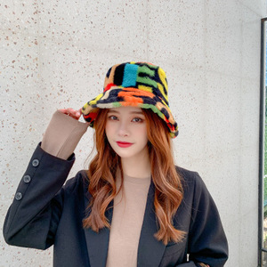 Của Phụ Nữ Đầy Màu Sắc Letter In Faux Fur Xô Hat Ấm Fuzzy Fluffy Mùa Đông Ấm Hơn Ngư Dân Cap - Product Image 3