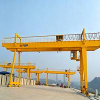 Grue portique à poutre simple et double cantilever, type treillis, avec cabine d'opérateur et poste de commande, pour carrière