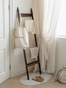 Porte-manteau en bois de style rétro français et moyen-ancien avec design vertical pour salon et chambre à coucher, meubles de maison - Product Image 1