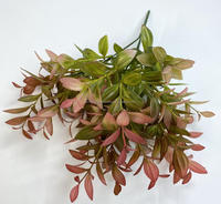 Vente en gros Bouquet de feuilles vertes artificielles Feuilles de vanille Plantes artificielles Plante de remplissage de verdure pour décoration extérieure de mariage