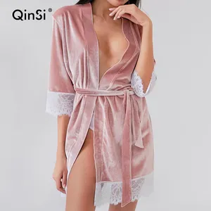 Qinsi Sexy Ren Mini Áo Choàng Nhung phụ nữ màu hồng ban đêm mặc Nửa tay áo áo choàng V cổ ngủ nữ giản dị quần áo ngủ 2024