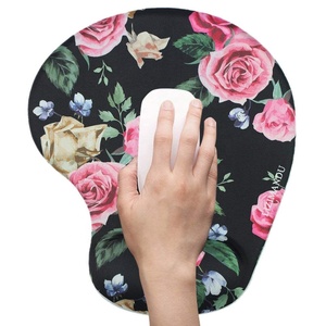 Miếng Lót Chuột Cao Su Chơi Game Anime Tựa Cổ Tay 3D - Product Image 5